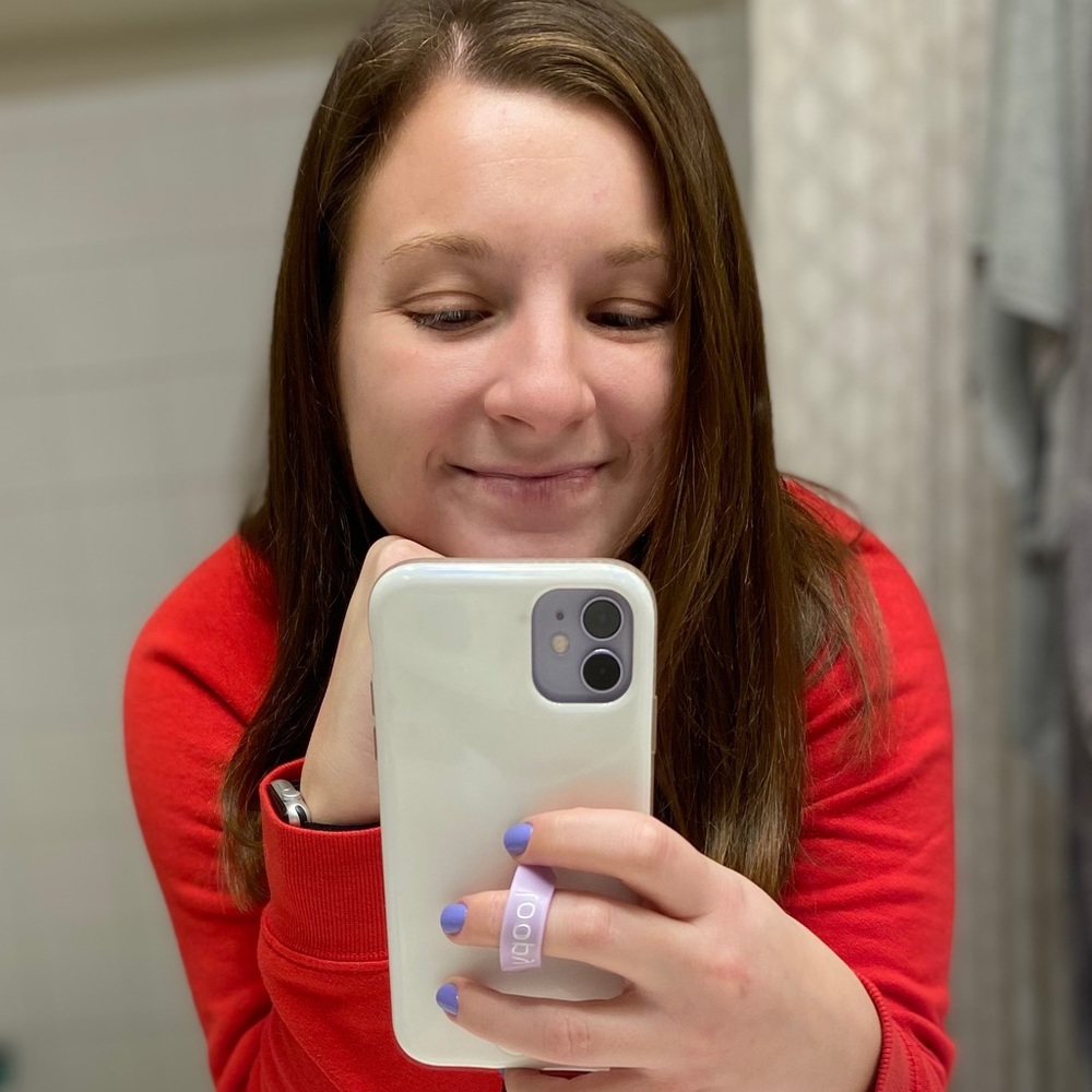 Meet your Posher, Claire